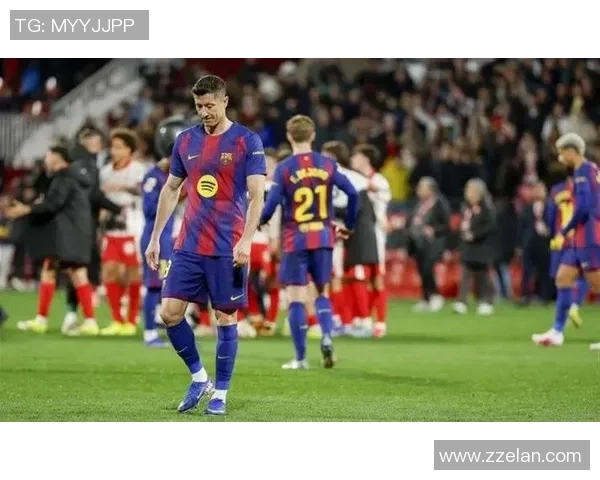 欧冠激战巴萨主场4-0曼联逆转胜利引发争议判罚热议